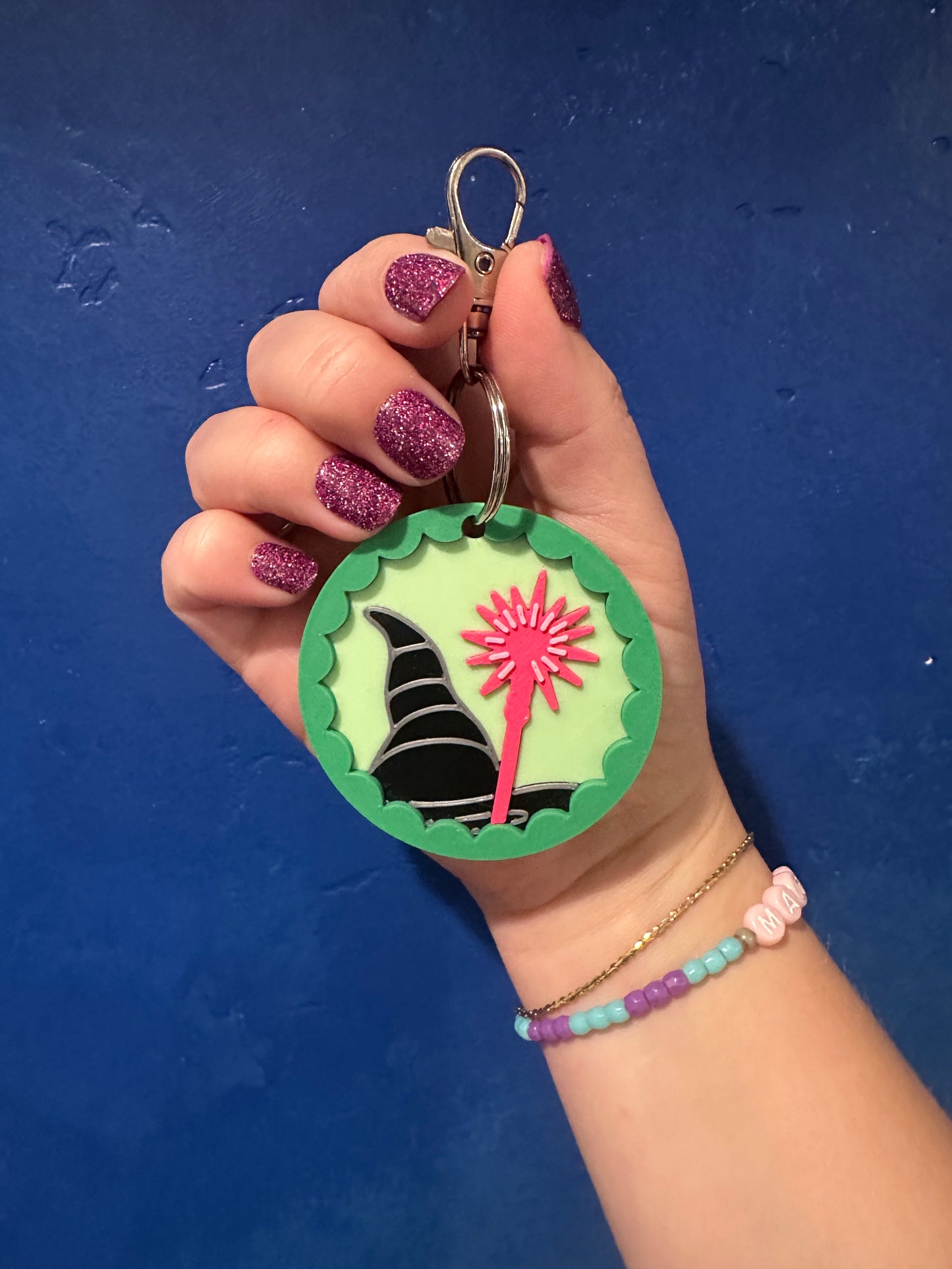 2 Best Friends Keychain - Witches - 3d printed